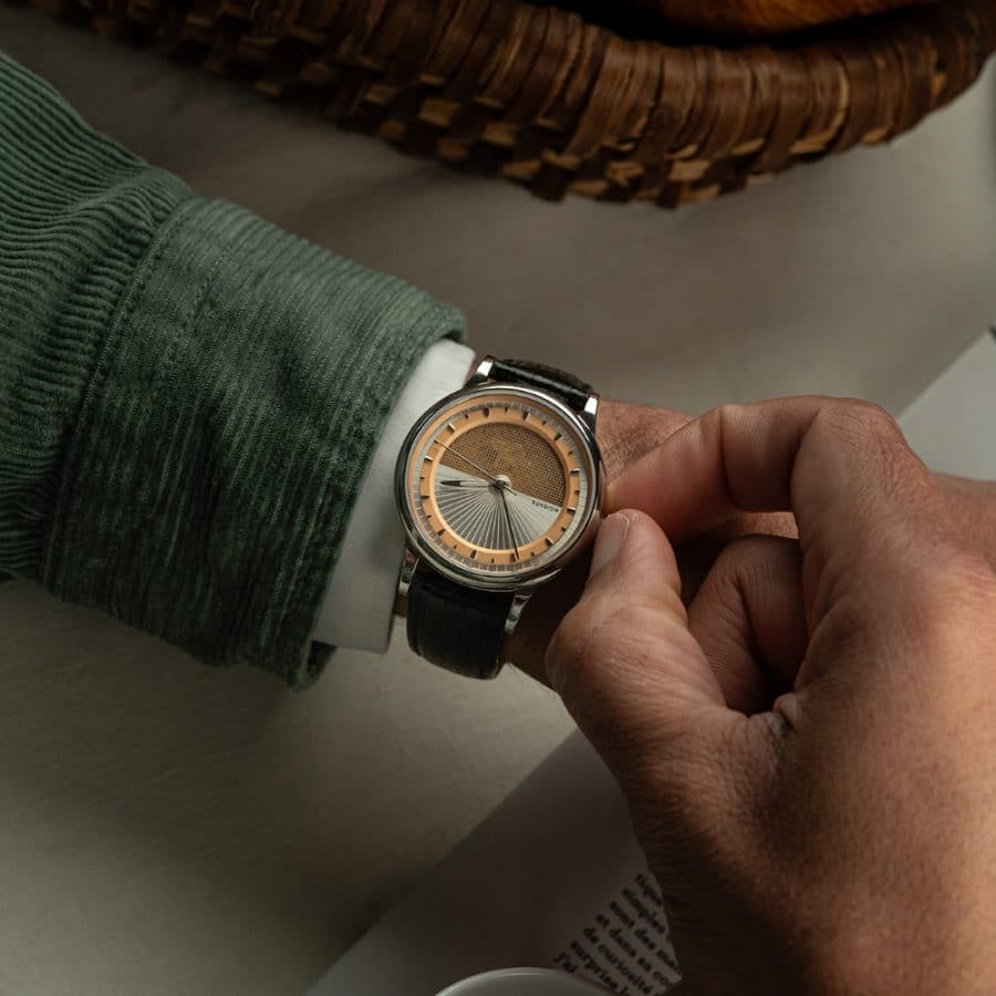 V01 - LCC Beige